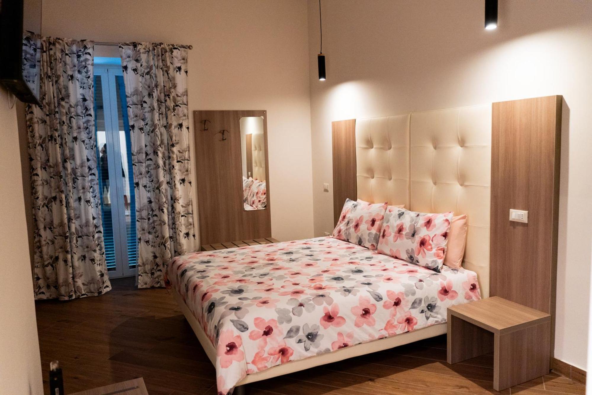 Foria 143 Hotel Nápoly Kültér fotó